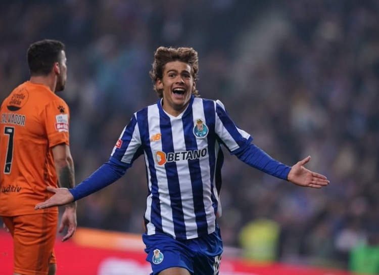 英媒：阿森纳曼城曼联有意波尔图新星莫拉，解约金条款7000万欧