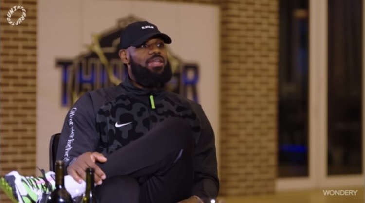 詹姆斯：在热火的第一年我害怕自己让人失望  害怕在场上犯错