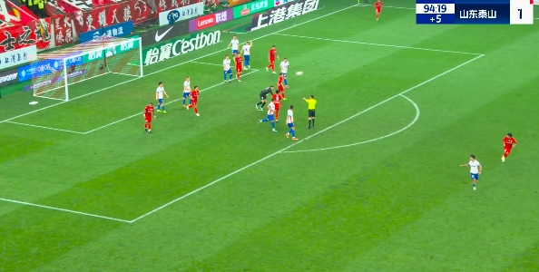 媒体人：麦麦提江点球判不判都有争议 阻止王大雷手抛球露出破绽