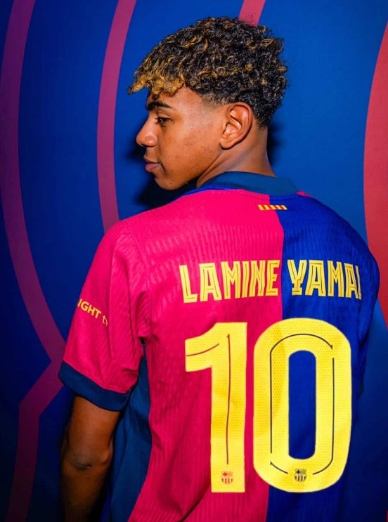 低调行事阿斯：因近期争议，亚马尔接手10号球衣的仪式将从简