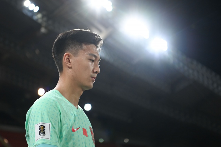 津媒：国足上海备战保障充足，教练组密切关注蒋圣龙康复进展