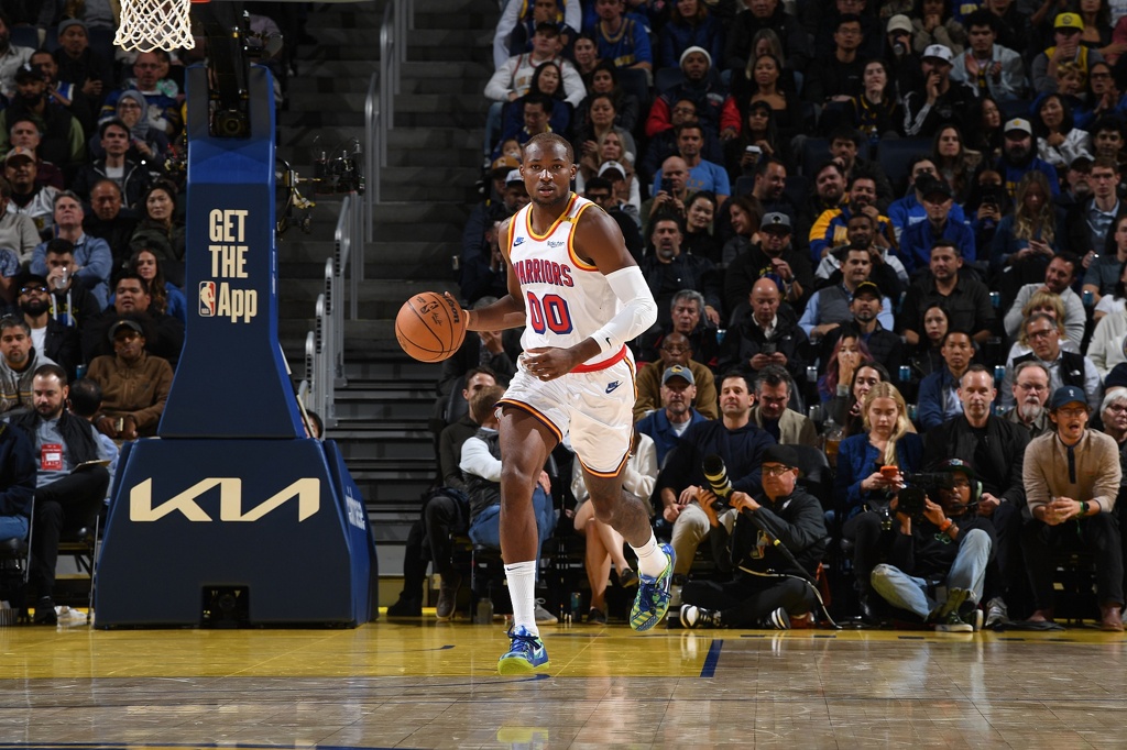 库明加：觉得明年我可以做得比今年更好 所以今夏我会专注训练