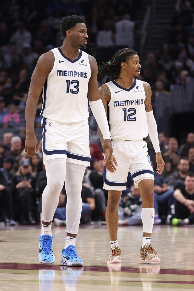 四年1.46亿？名记：灰熊无意交易两个核心 一直腾空间准备续JJJ