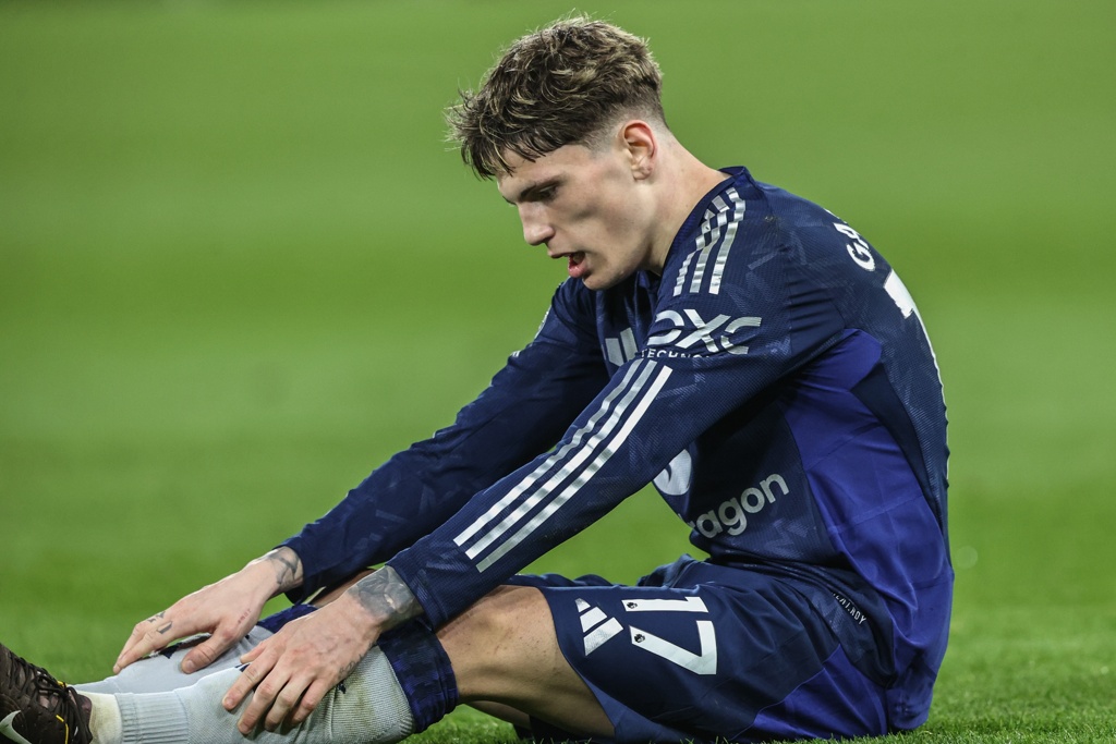 镜报：加纳乔社媒坚定了曼联卖他的决心，但6000万镑标价难以实现