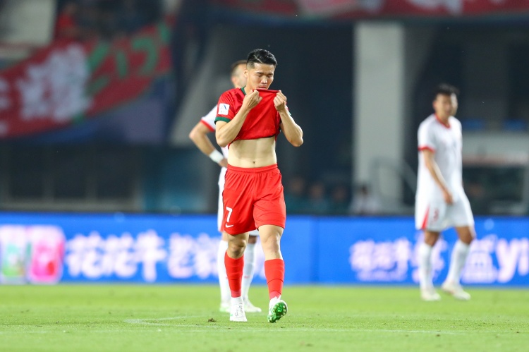 赵鹏：河南队早点要用钟义浩啊，南基一这都是傻子