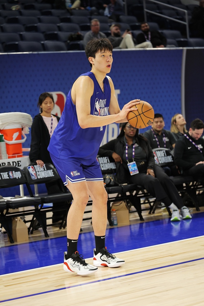 NBA选秀大会明天开始！殳海：相信杨瀚森100%在未来两天内被选中