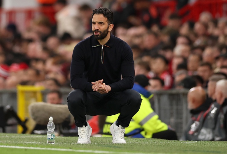 阿莫林：B费非常努力但有时在场上太着急 霍伊伦今天表现很好