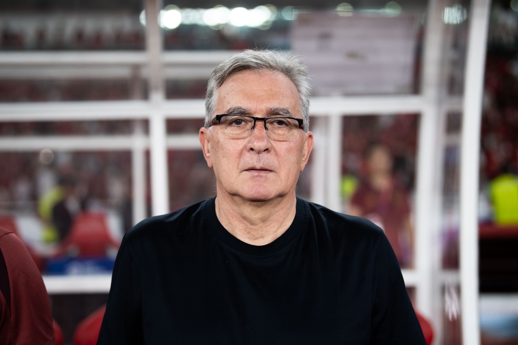 肇俊哲：国足一定要打好最后一场尊严战，伊万不会做太大调整