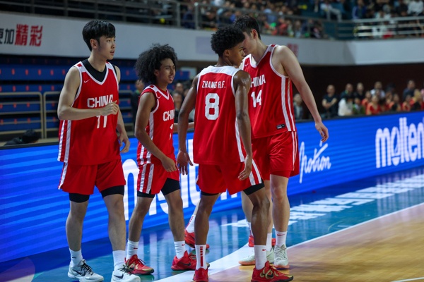 媒体人：U19男篮和德国的差距不仅在临场应变 技术&执行&能力都有