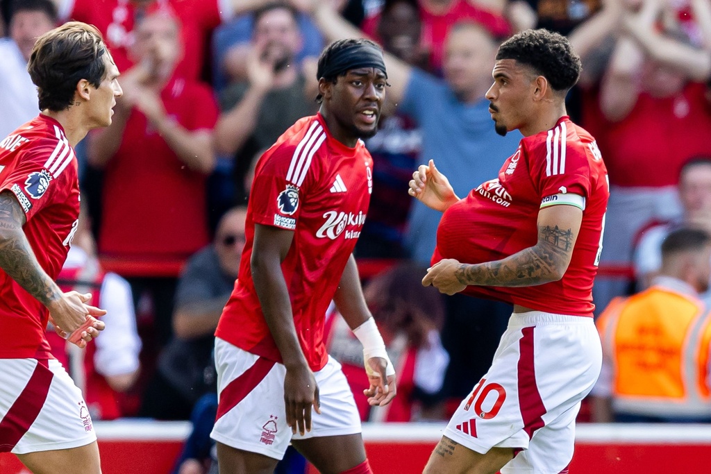 镜报：吉布斯-怀特将在今天接受热刺体检，即将6000万英镑转会