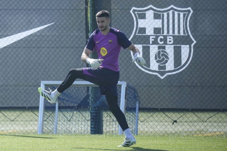 世体：西甲正审核特狮伤停报告，巴萨预计两天内获批并注册加西亚