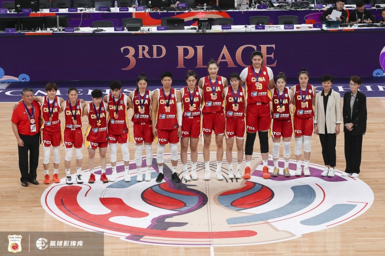 新民体育：WCBA年薪150万+的本土球员不下10人 去打WNBA不到50万