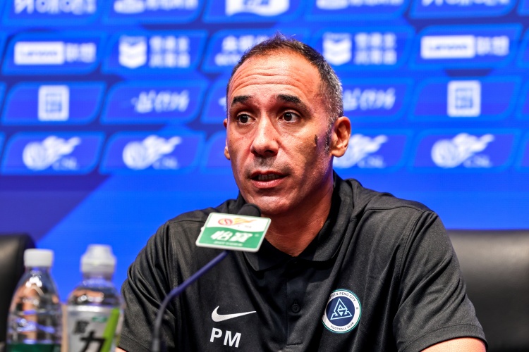 足球报：深圳新鹏城连丢3球防守又出问题，丢球过于草率和轻易