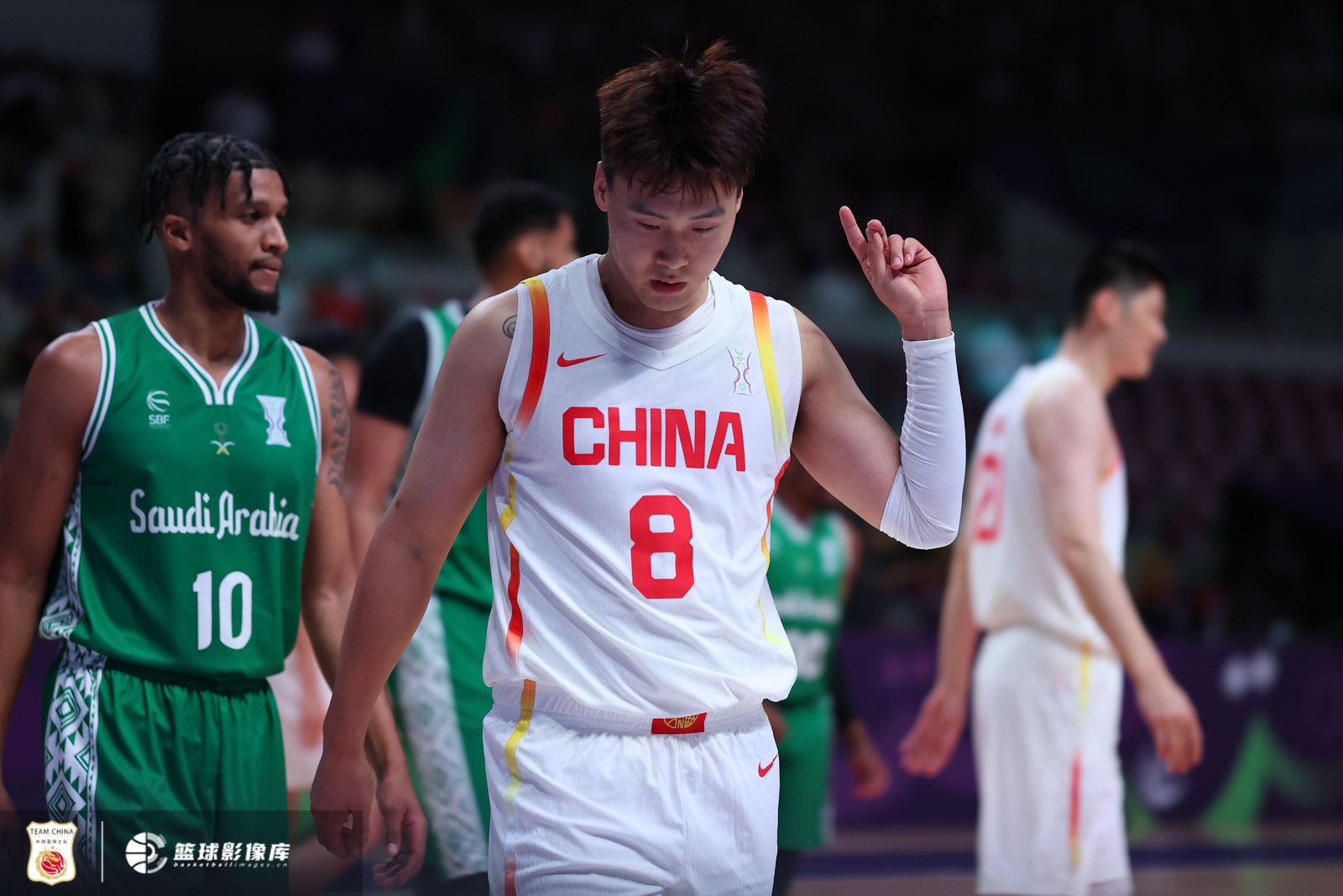 媒体人：过程有惊无险但结果还是意料之中 赵睿突破在亚洲很好用